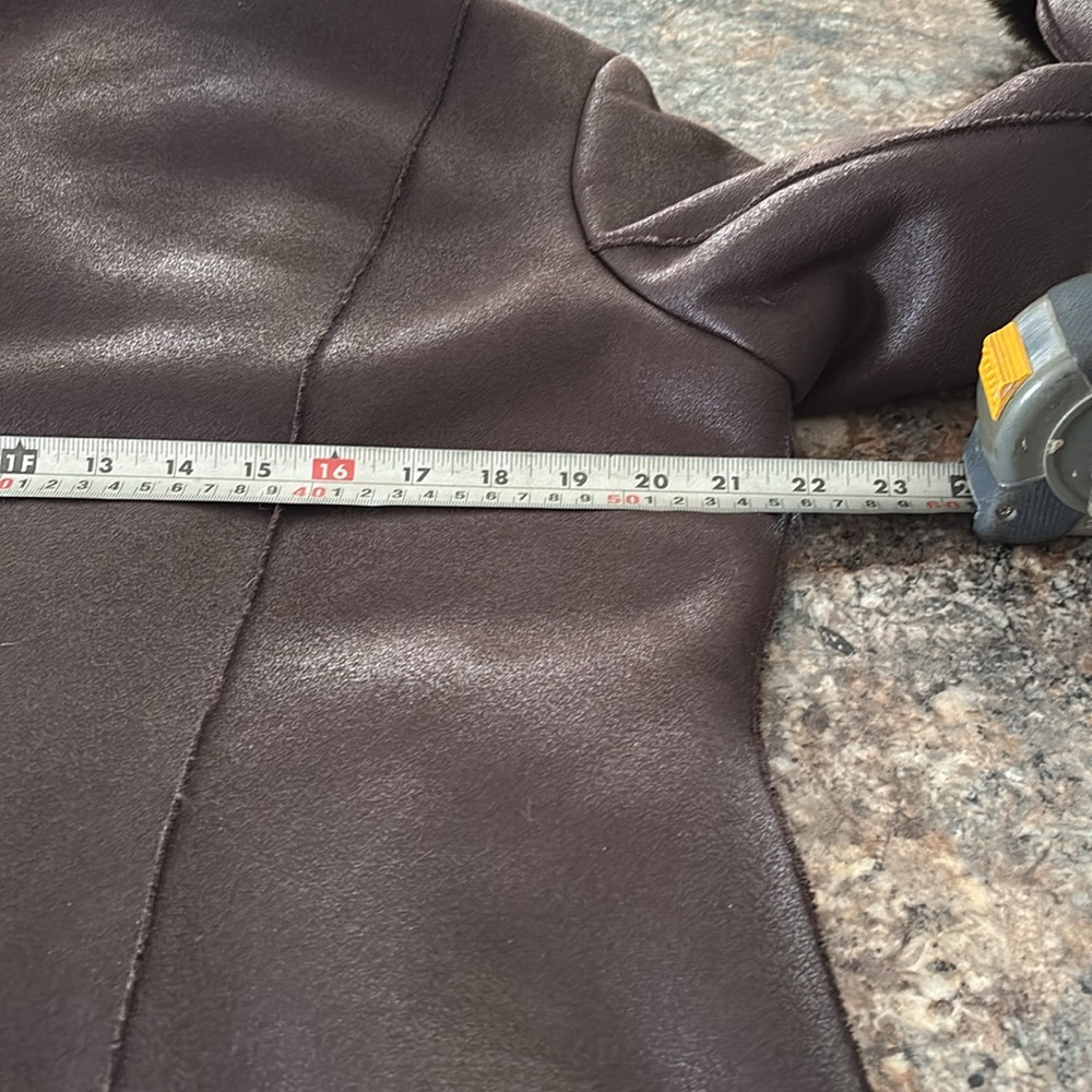Chocolate brown lined soft zippered jacket has pockets - Picture 12 of 15